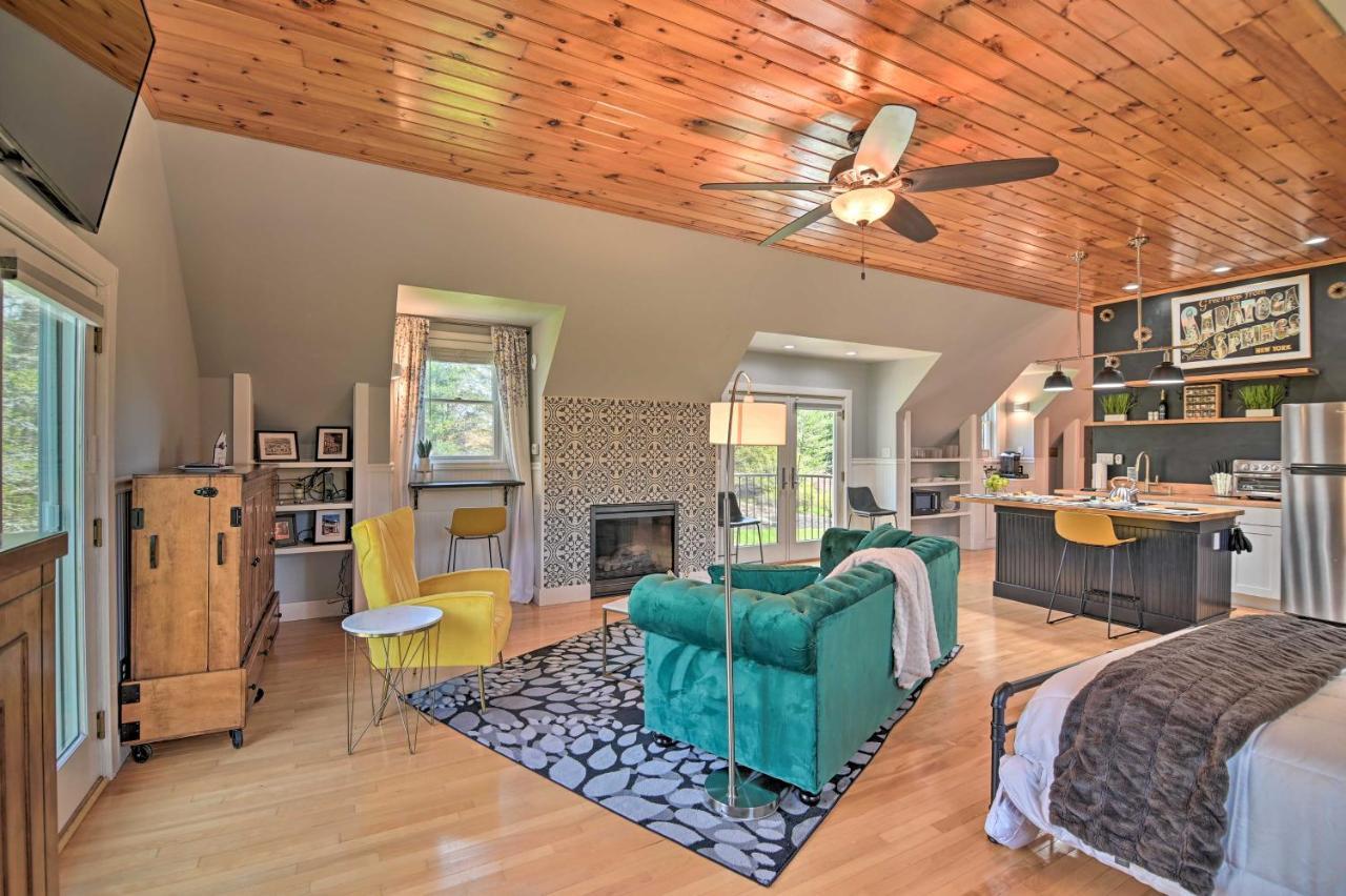 Stylish Studio With Fireplace About 3 Mi From Dtwn! Saratoga Springs Extérieur photo